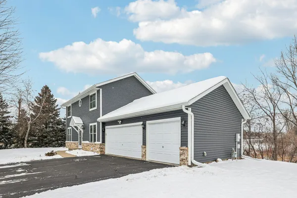 $524,900 | 9000 Parkside Drive, Woodbury, MN 55125