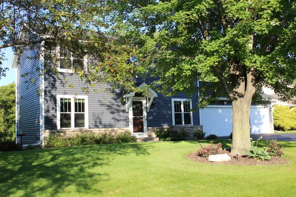 $524,900 | 9000 Parkside Drive, Woodbury, MN 55125