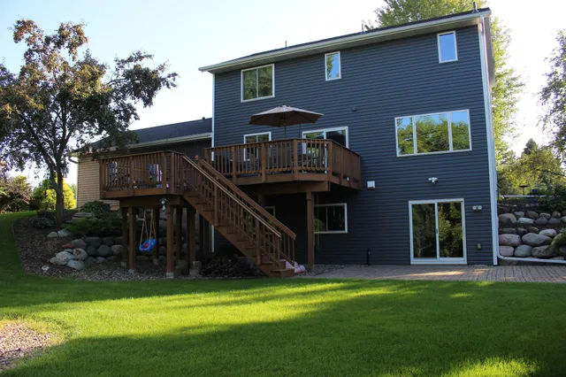 $544,000 | 9000 Parkside Drive, Woodbury, MN 55125