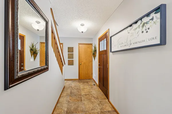 $524,900 | 9000 Parkside Drive, Woodbury, MN 55125