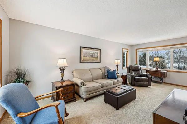 $524,900 | 9000 Parkside Drive, Woodbury, MN 55125