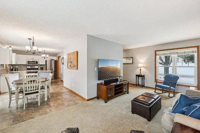 $544,000 | 9000 Parkside Drive, Woodbury, MN 55125