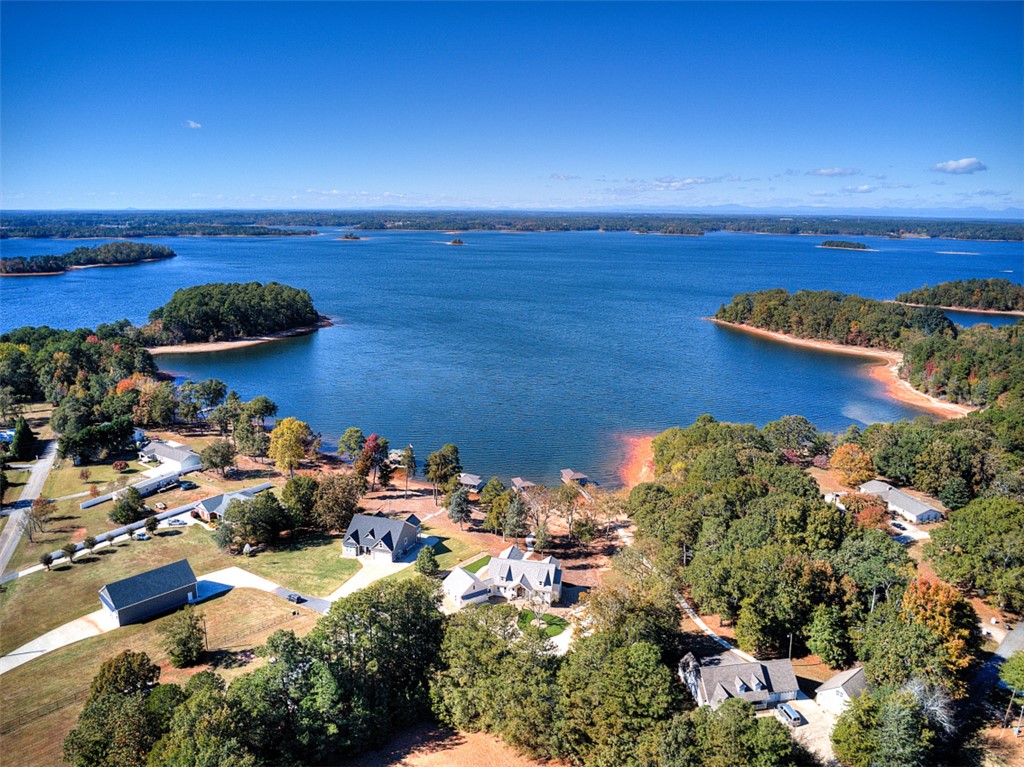 110 Logans Drive Anderson, SC 29626 - Photo 2 of 26