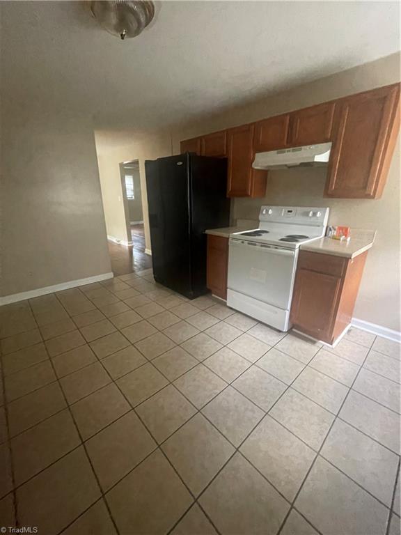 511 Ridgecrest Drive High Point, NC 27262 - Photo 5 of 8 KITCHEN