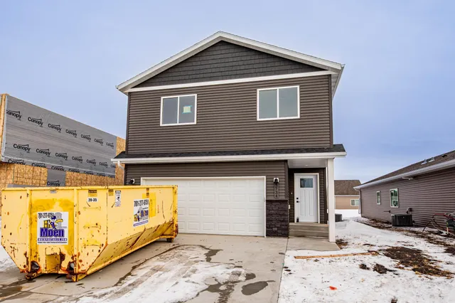 $359,900 | 3734 33rd Street South, Moorhead, MN 56560