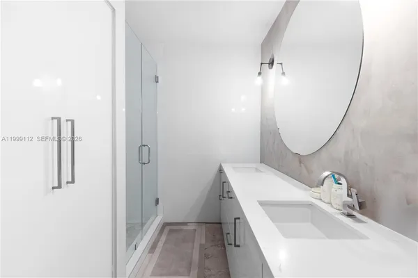 $3,850,000 | 524 Warren Lane, Key Biscayne, FL 33149