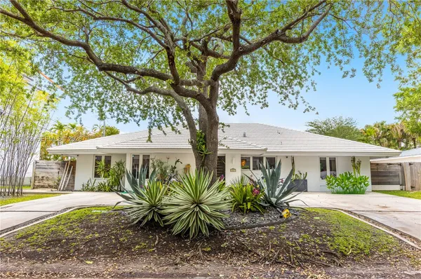 $3,850,000 | 524 Warren Lane, Key Biscayne, FL 33149