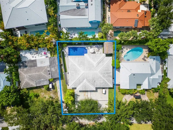 $3,850,000 | 524 Warren Lane, Key Biscayne, FL 33149