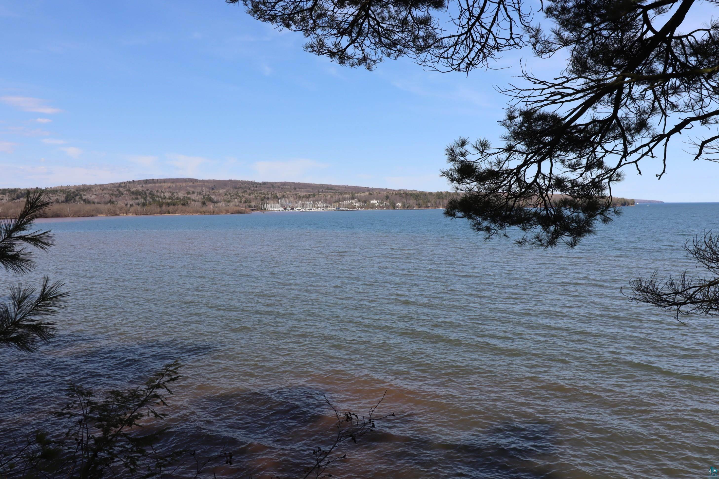 Stunning Lake Superior Views!