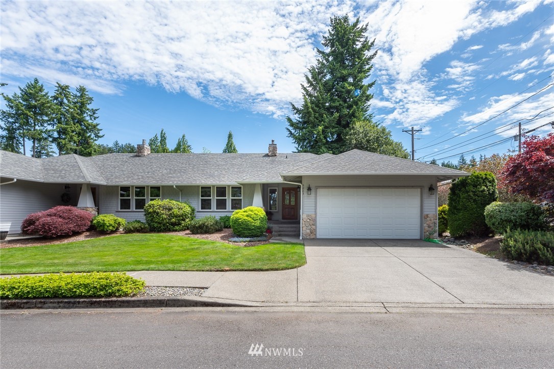 5203 53rd Street West University Place, WA 98467 - Photo 34 of 35 front view of a house and a yard