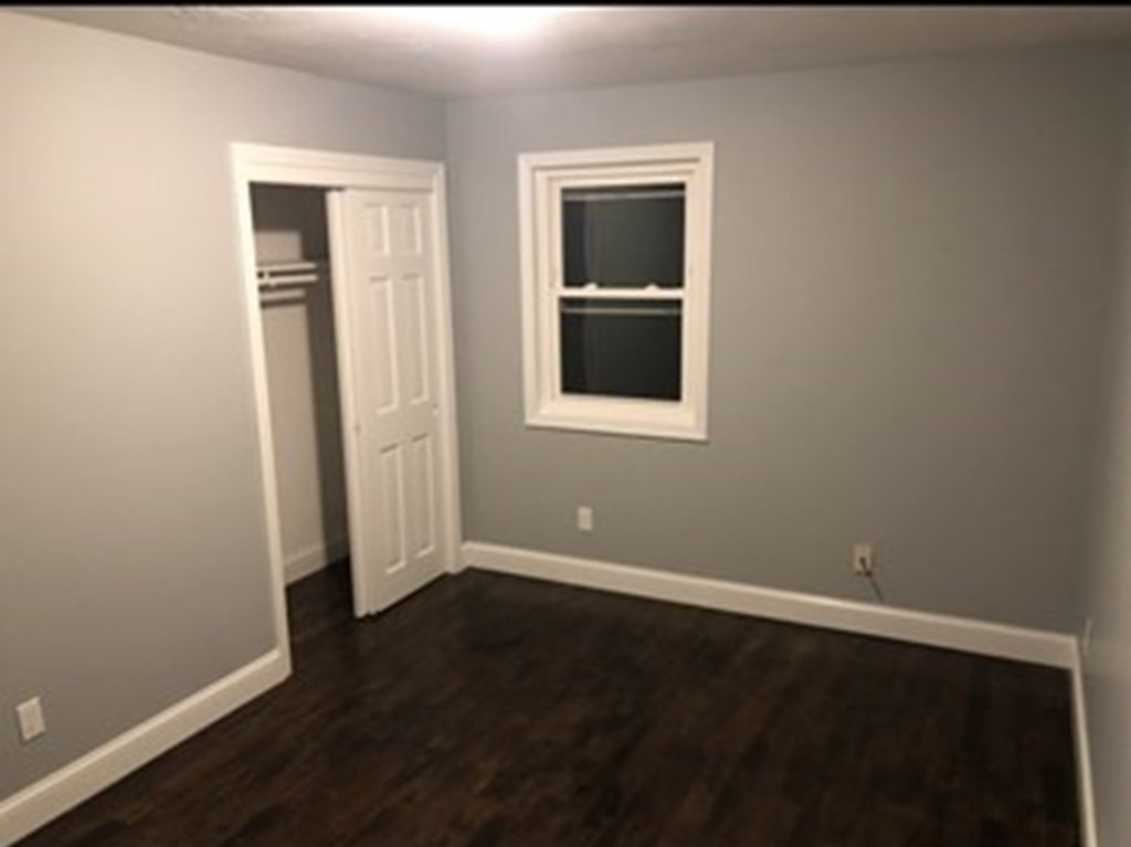 16 Hampton Street Worcester, MA 01604 - Photo 8 of 25 Gallery Image 8