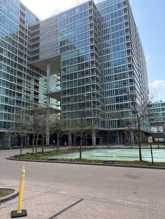 $4,500 | 9655 Woods Drive, Unit 1511, Skokie, IL 60077