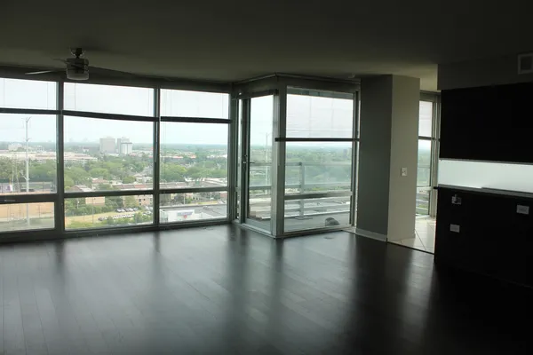 $4,500 | 9655 Woods Drive, Unit 1511, Skokie, IL 60077