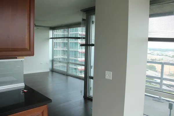 $4,600 | 9655 Woods Drive, Unit 1511, Skokie, IL 60077