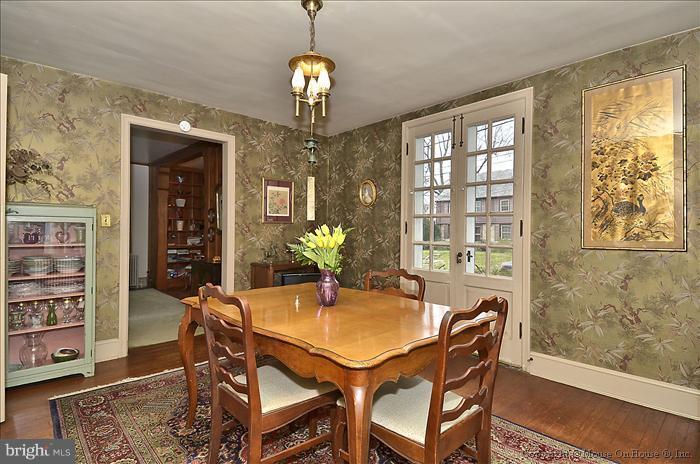 9413 Thornhill Road Silver Spring, MD 20901 - Photo 17 of 27 Dining Room