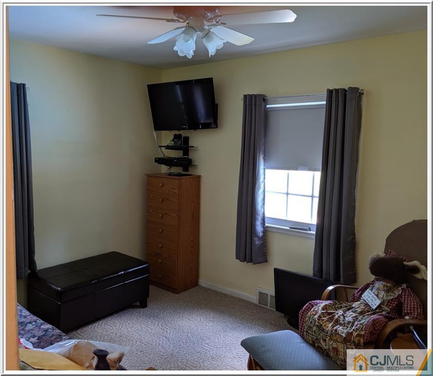 549 Ashland Road Middlesex, NJ 08846 - Photo 20 of 25 Gallery Image 20