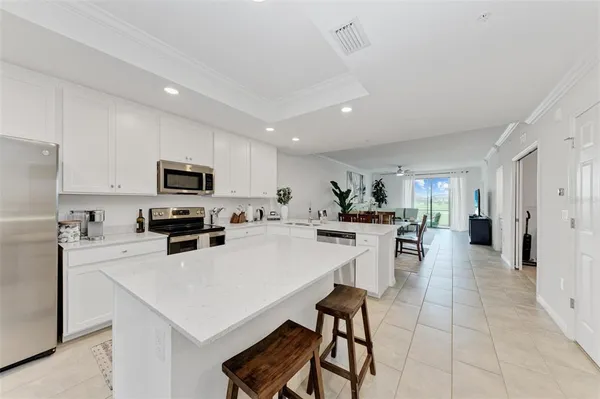 $3,100 | 5685 Palmer Circle, Unit 105, Bradenton, FL 34211