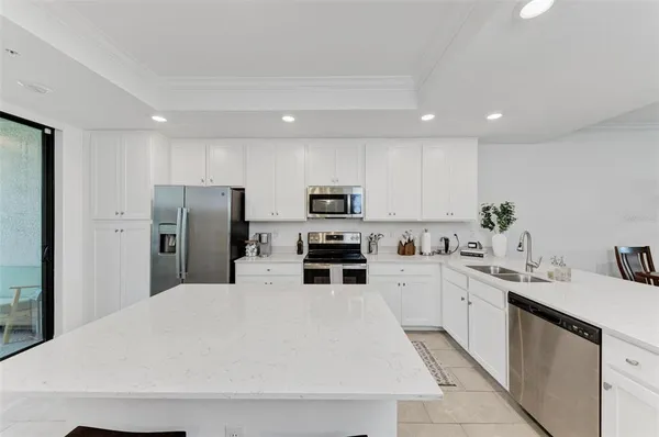 $3,100 | 5685 Palmer Circle, Unit 105, Bradenton, FL 34211