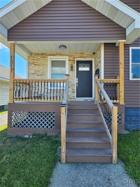 1317 Butternut Street Utica, NY 13502 - Photo 3 of 39