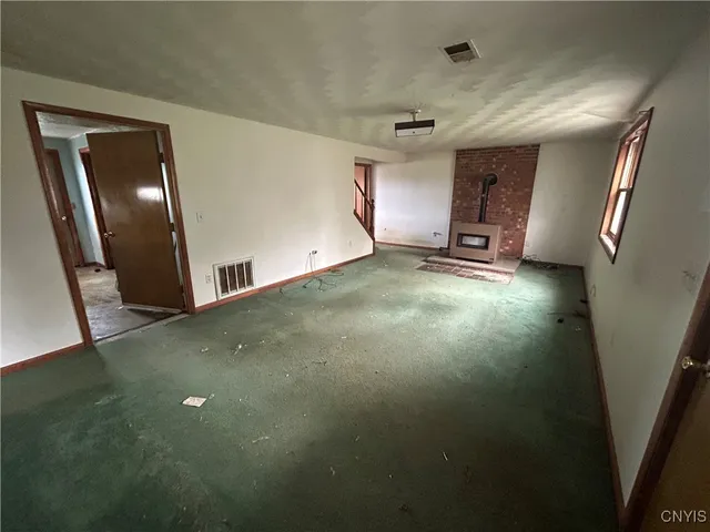 $170,000 | 9 Anderson Circle, Auburn, NY 13021