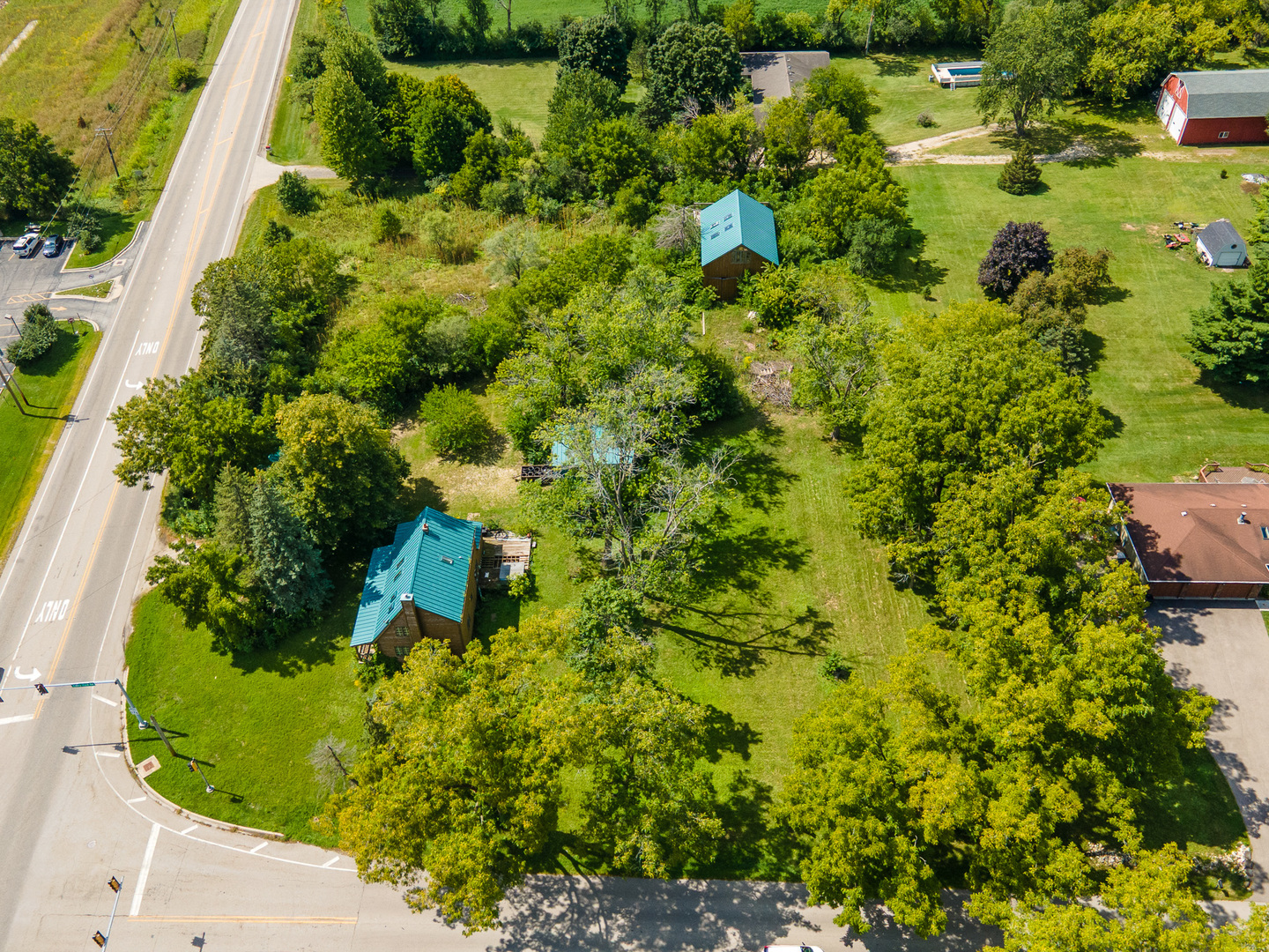 3104 Highway 176 Prairie Grove, IL 60012 - Photo 7 of 7 a view of a garden with plants