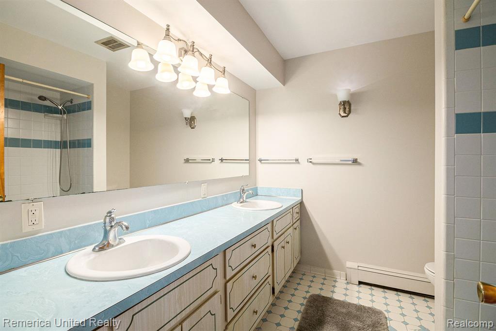 2550 South Hacker Road Brighton, MI 48114 - Photo 22 of 41