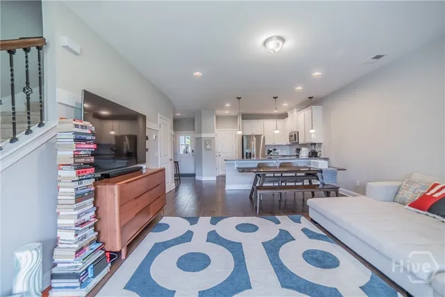 $1,900 | 226 Lake Lily Drive, Richmond Hill, GA 31324