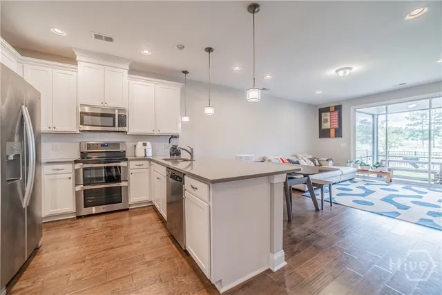 $1,900 | 226 Lake Lily Drive, Richmond Hill, GA 31324