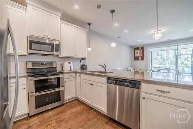 $1,900 | 226 Lake Lily Drive, Richmond Hill, GA 31324