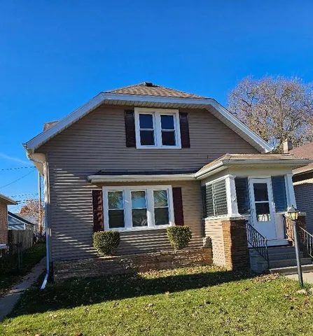 $249,900 | 1926 Thurston Avenue, Unit 1928, Racine, WI 53403