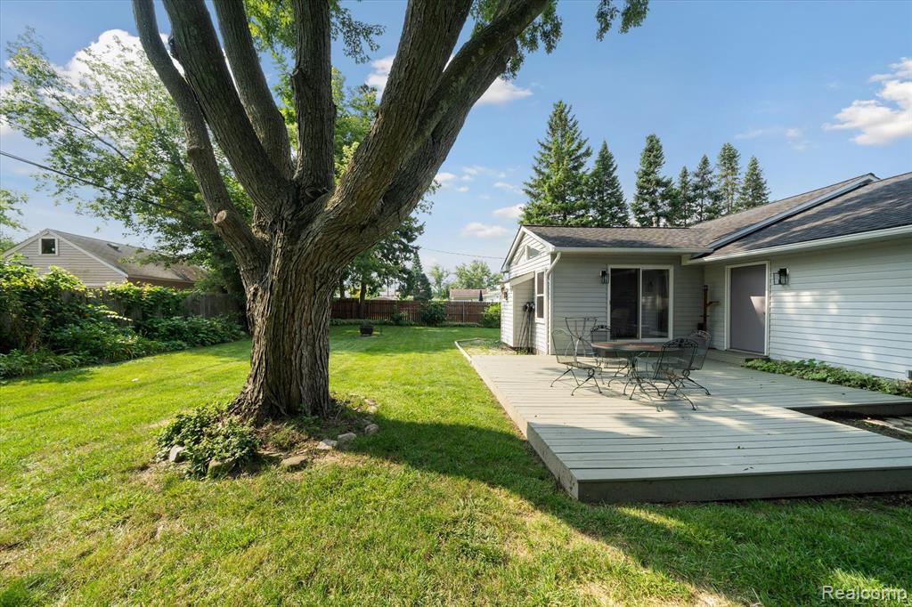 2951 Dearborn Avenue Rochester Hills, MI 48309 - Photo 27 of 33
