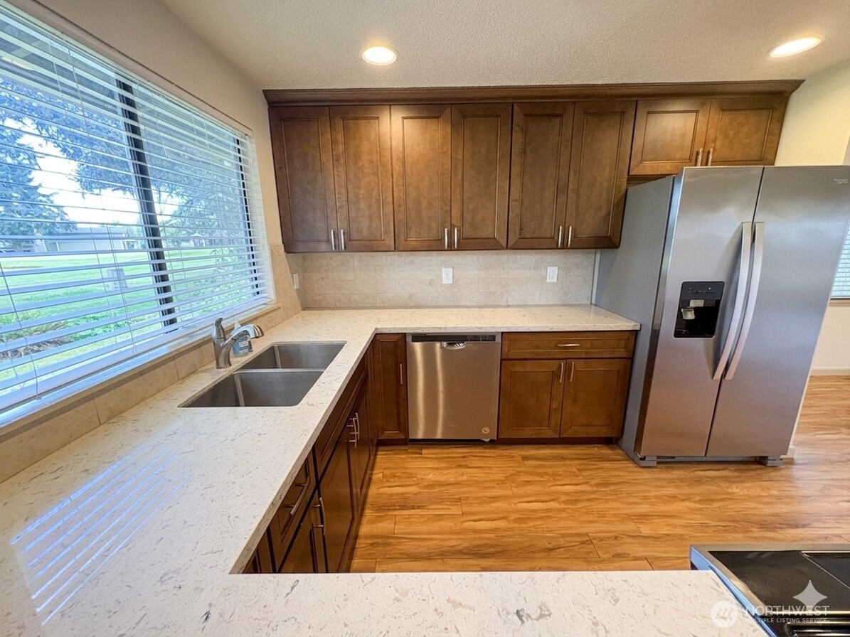 5203 65th Avenue Southeast Olympia, WA 98513 - Photo 13 of 36
