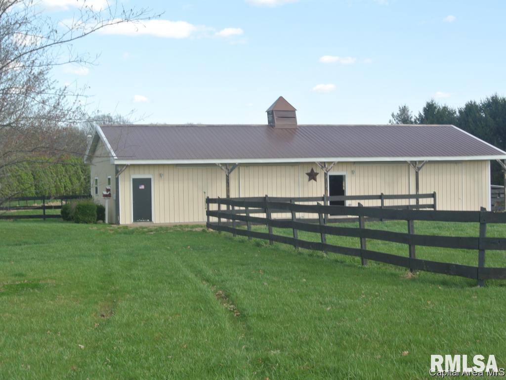 1826 Sellars Road Murrayville, IL 62668 - Photo 3 of 30