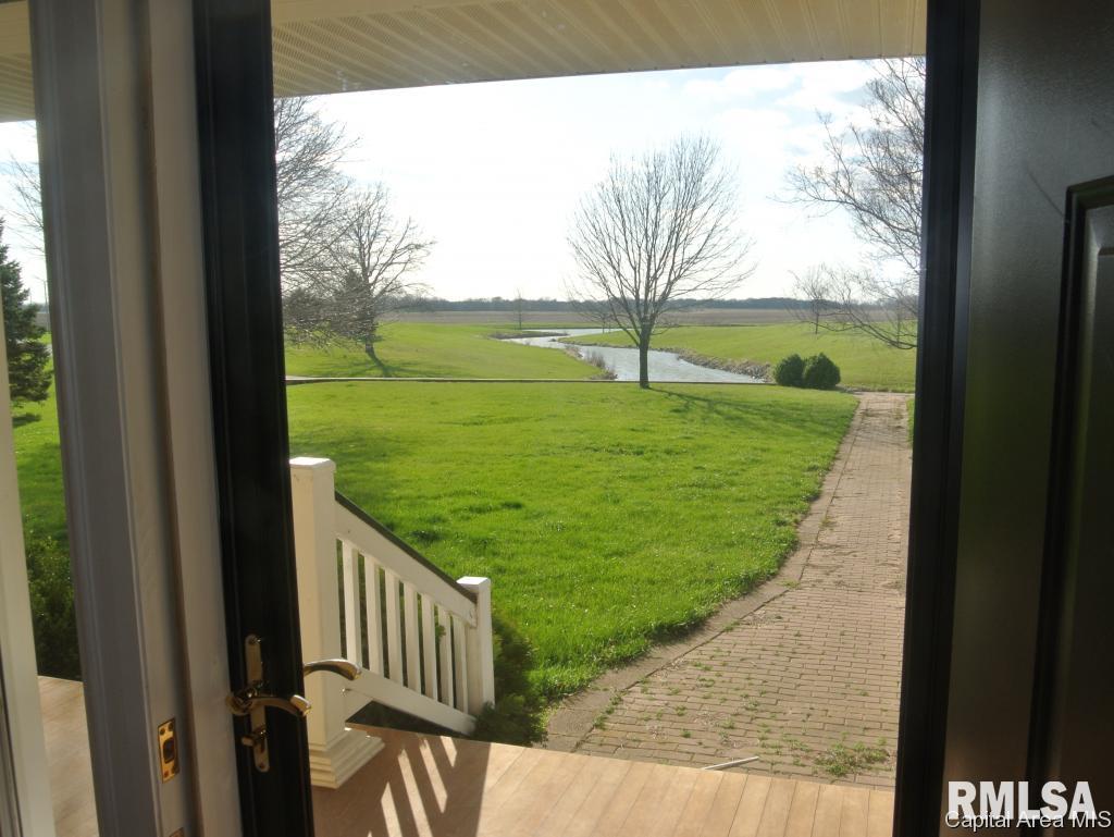 1826 Sellars Road Murrayville, IL 62668 - Photo 9 of 30