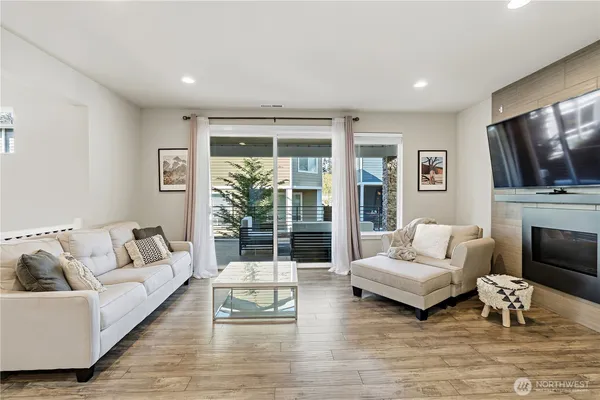 $840,000 | 3105 South 276th Court, Auburn, WA 98001