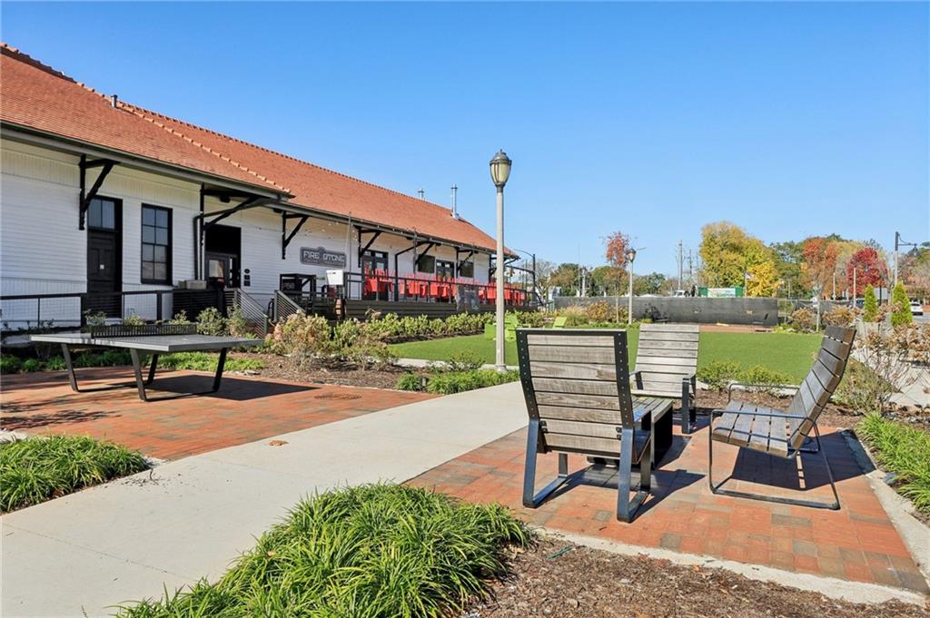 3328 Knight Road Marietta, GA 30066 - Photo 43 of 44 a view of a terrace with sitting area