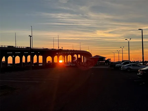 $670,000 | 2534 South Mineola Drive, Largo, FL 33770