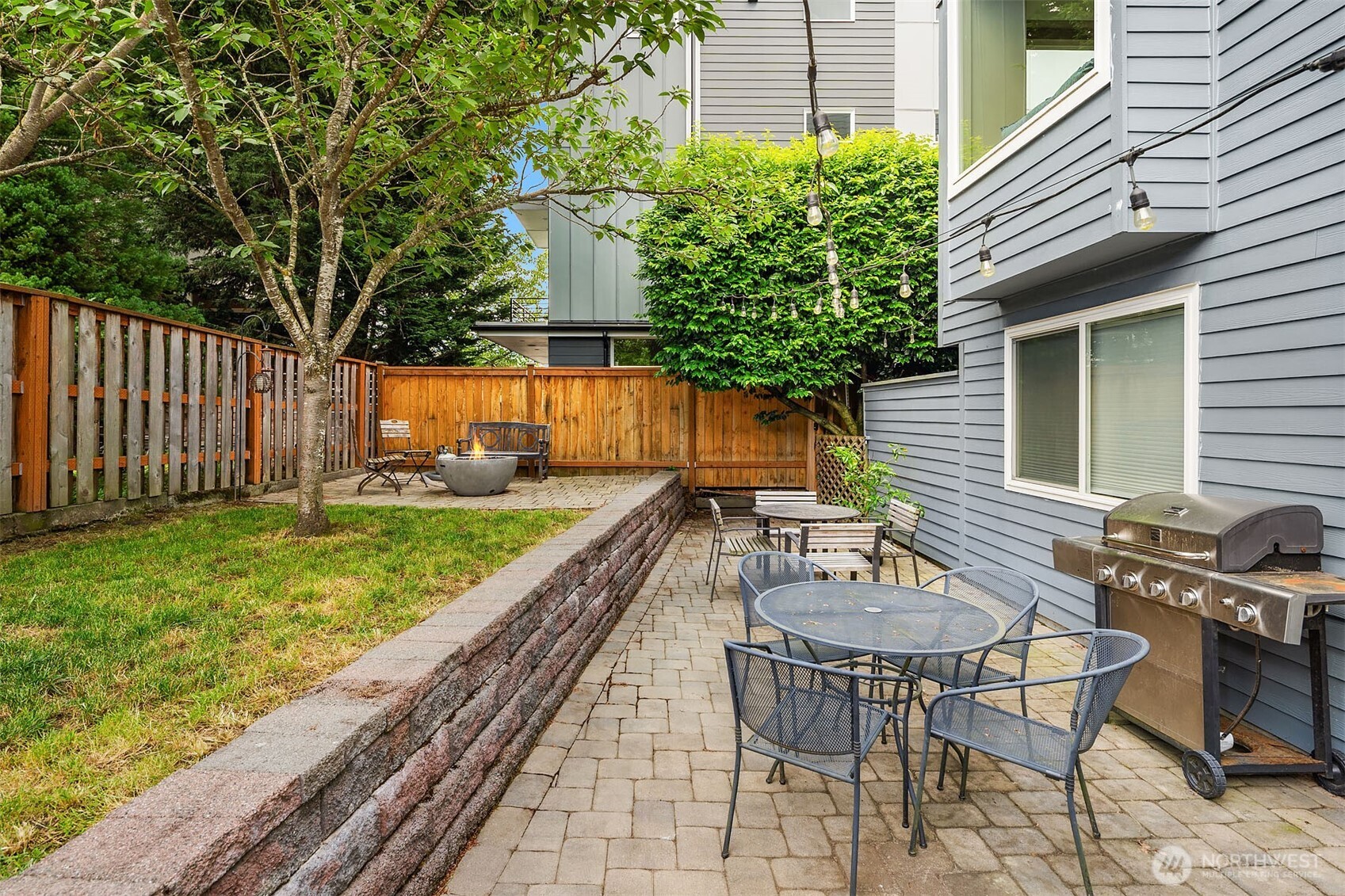 756 North 72nd Street, Unit 201 Seattle, WA 98103 - Photo 22 of 28