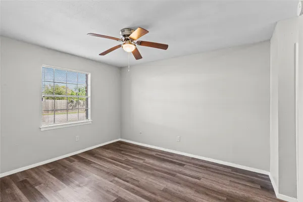 $1,050 | 2202 16th Avenue North, Unit 4, Texas City, TX 77590