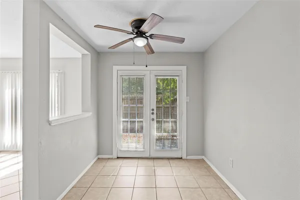 $1,000 | 2202 16th Avenue North, Unit 4, Texas City, TX 77590