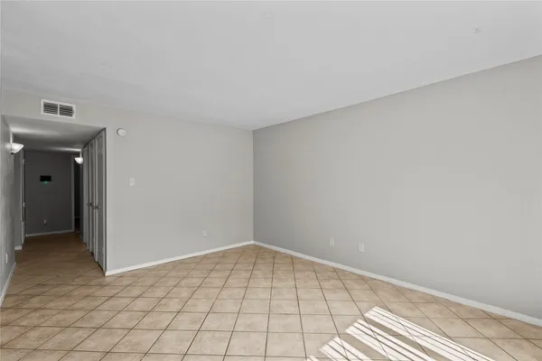 $1,050 | 2202 16th Avenue North, Unit 4, Texas City, TX 77590