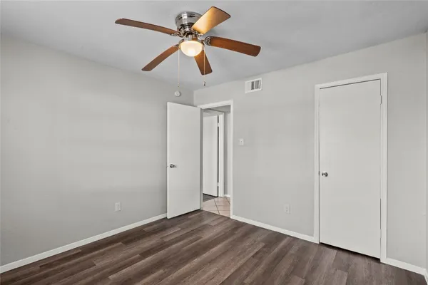 $1,050 | 2202 16th Avenue North, Unit 4, Texas City, TX 77590