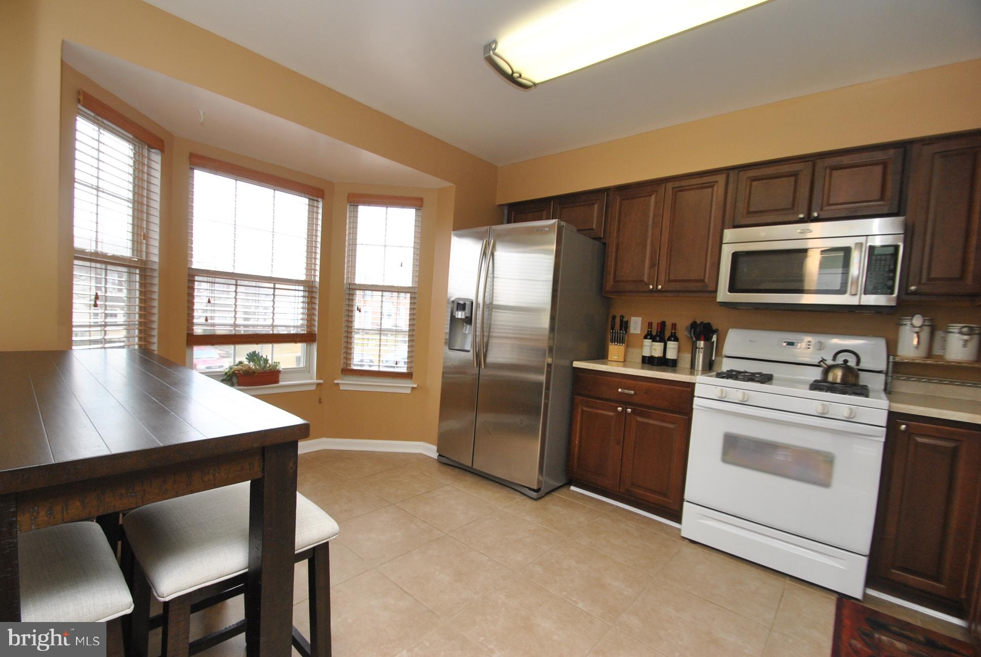 52 Powder View Court Baltimore, MD 21236 - Photo 5 of 19 UPDATED KITCHEN & FRESH NEUTRAL PAINT