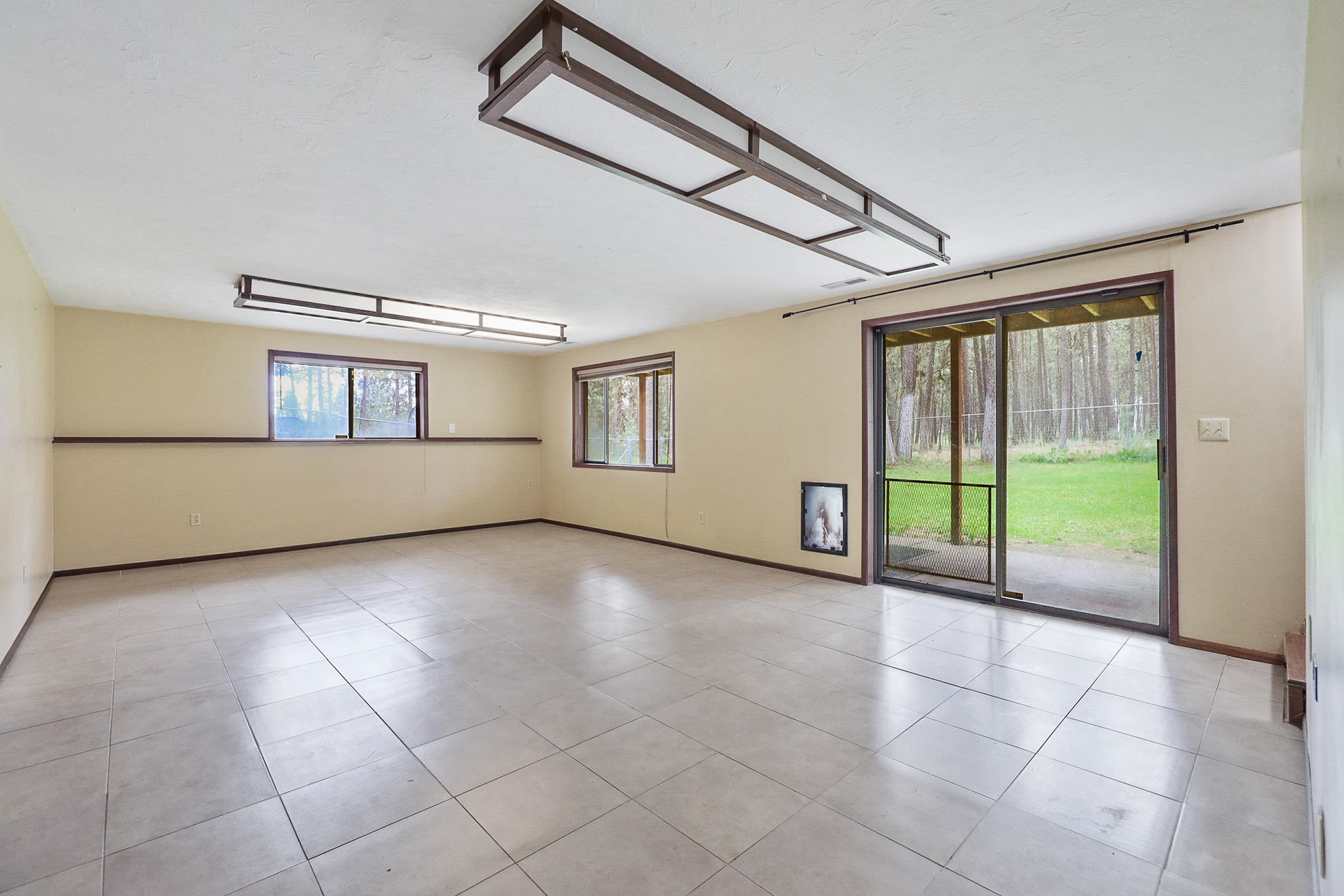 10818 South Cedar Road Spokane, WA 99224 - Photo 23 of 37