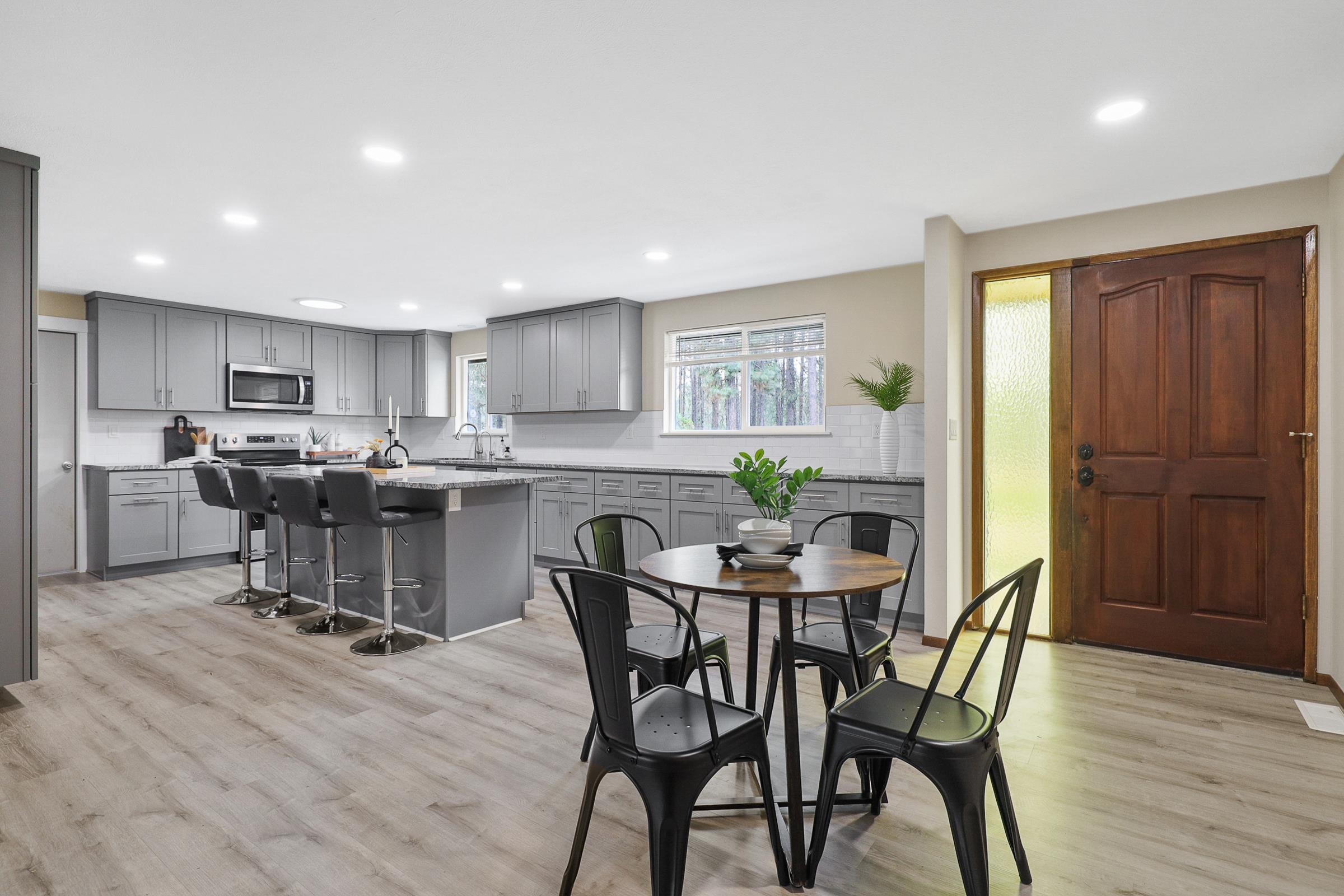 10818 South Cedar Road Spokane, WA 99224 - Photo 8 of 37