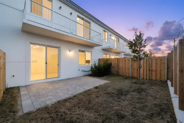 $2,600 | 1400 Southeast 6th Road, Homestead, FL 33034