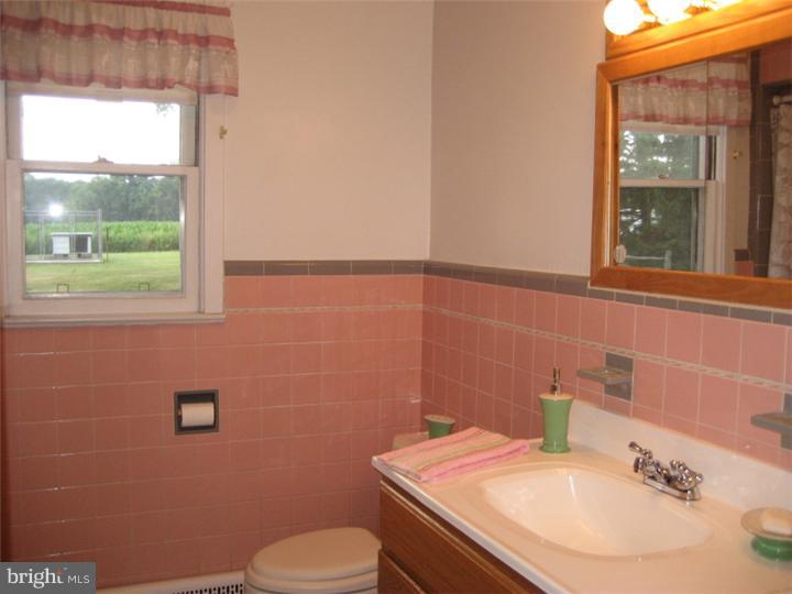 194 West Upper Ferry Road Trenton, NJ 08628 - Photo 11 of 12 Gallery Image 11