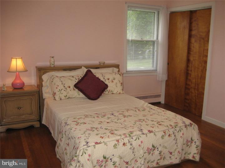 194 West Upper Ferry Road Trenton, NJ 08628 - Photo 6 of 12 Gallery Image 6