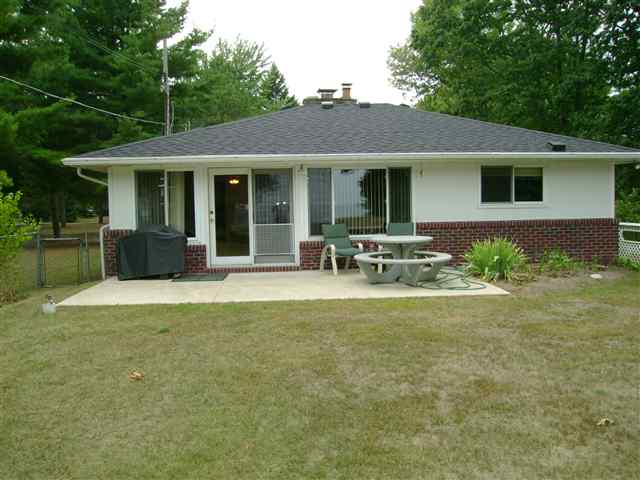 8570 Lakeshore Road Fort Gratiot, MI 48059 - Photo 1 of 12 31020637.JPG