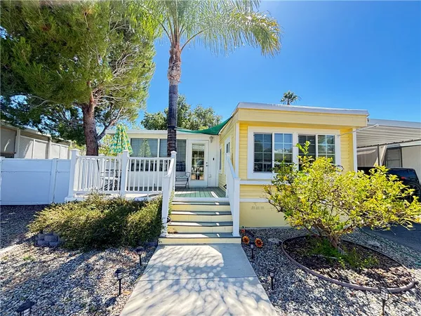 $215,000 | 31130 South General Kearny Road, Unit 172, Temecula, CA 92591